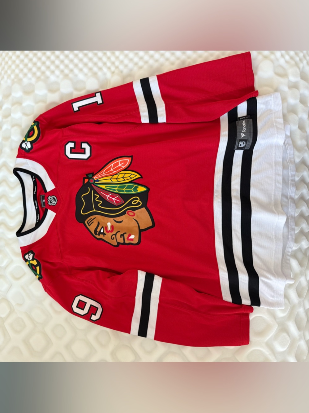 Jonathan Toews, Chicago Blackhawks hockey fanatics' jersey